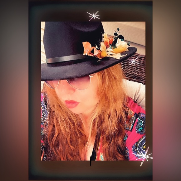 Meet your Posher, Ryland - Picture 5 of 5